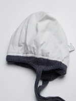 Шапка детская на завязках на осень