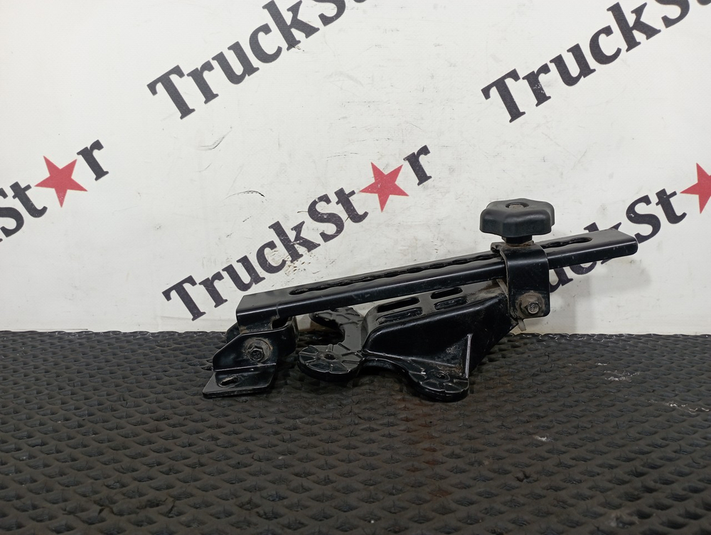 Кронштейн спойлера верхнего 2023г.