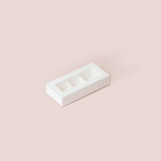 Коробка для 3 конфет с пластиковой крышкой