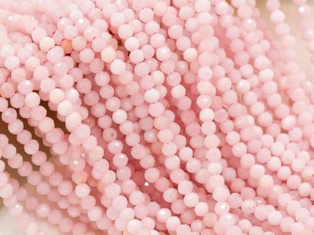 Нить бусин из розового опала, огранка 2,2мм