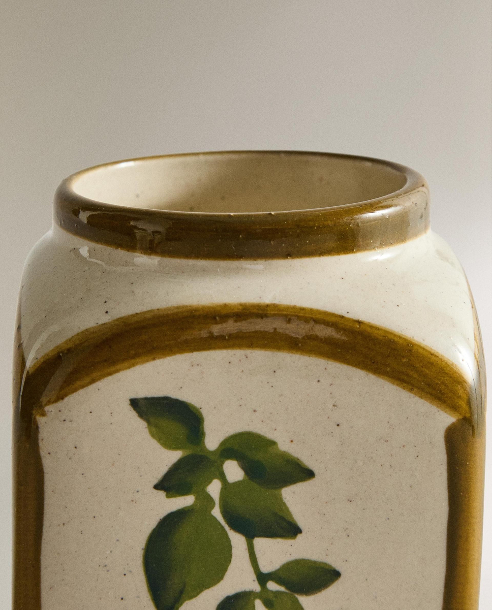 Zara Home - Ароматическая свеча орегано, 320 г