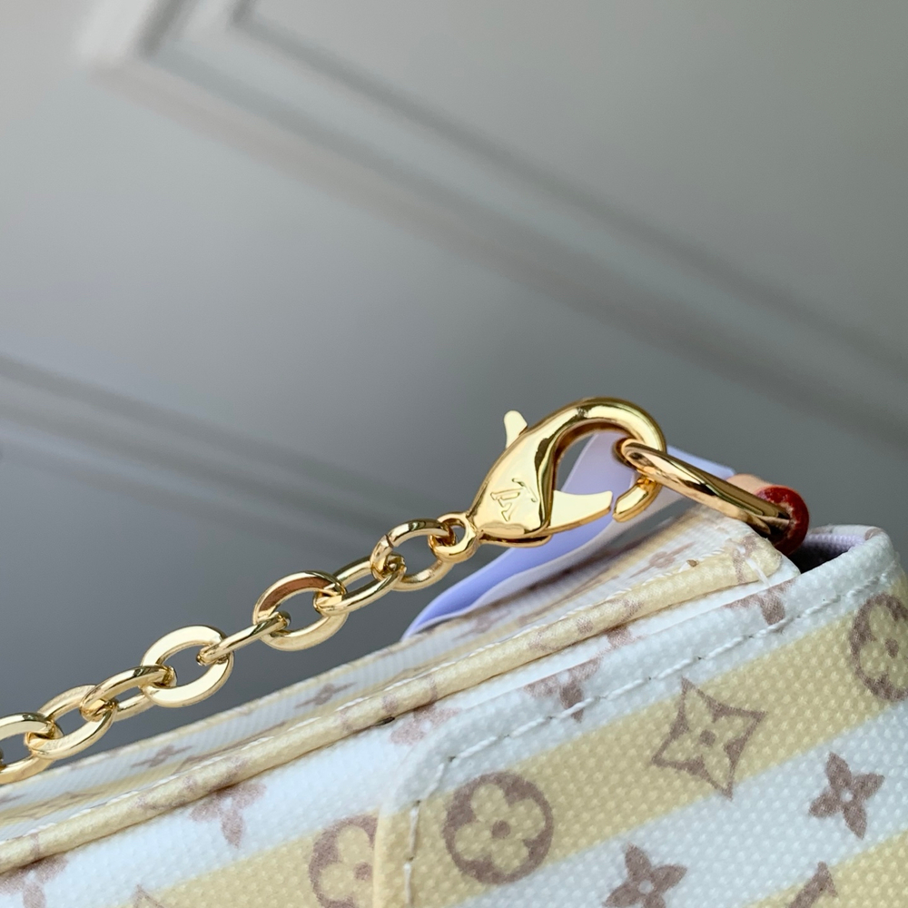 Louis Vuitton Pochette Felicie