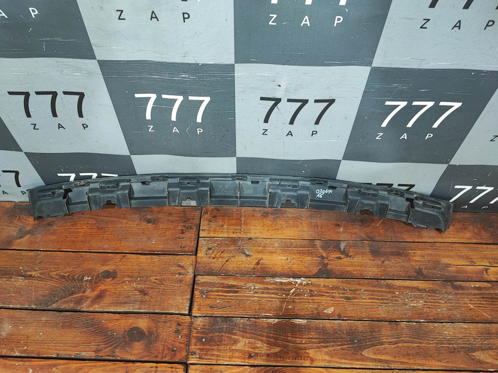 Кронштейн заднего бампера Skoda Octavia 2 (A5) 04-13 Б/У Оригинал 1Z9807385