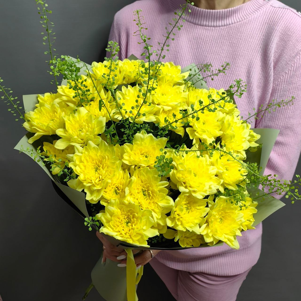 Букет из 5 кустовых хризантем сорта "BALTICA YELLOW"
