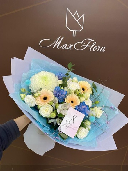 Букет 8 Марта М-38