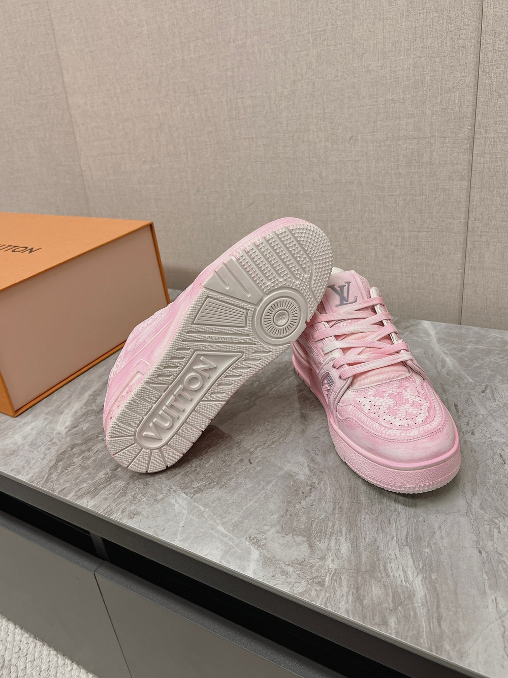 Louis Vuitton Trainer (4 colors)