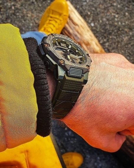 Наручные часы Casio GST-B300XB-1A3JF