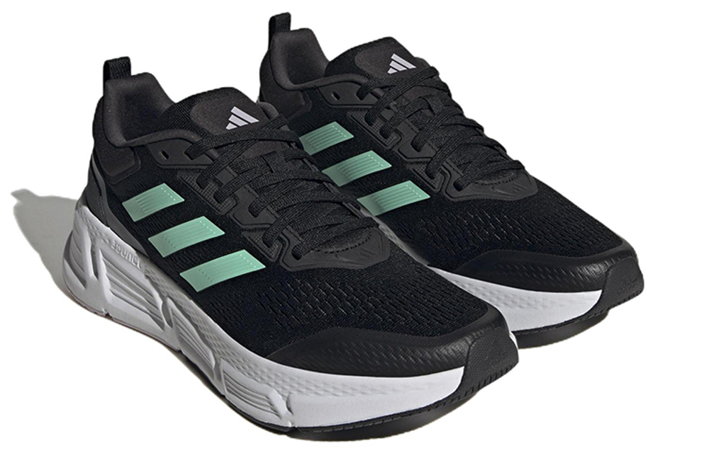 Кроссовки Adidas Questar