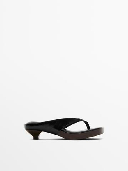 Massimo Dutti Сандалии на среднем каблуке с разделителем для пальцев ног, черный