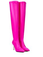 Женские ботфорты из кожи фуксия на молнии с тонкой шпилькой со стразами