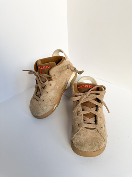 Замшевые кроссовки Jordan, 23,5