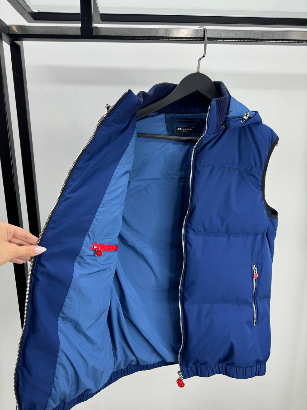Безрукавка Kiton