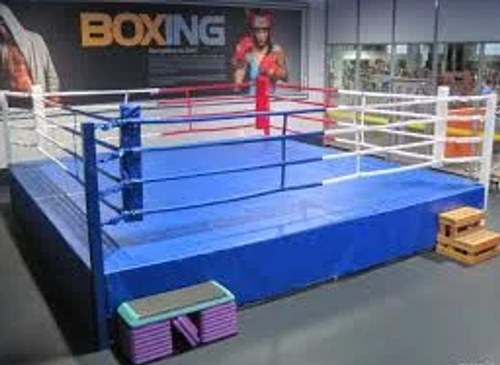 Ринг боксерский с помостом 6,1 х 6,1 помост 0,5м (боевая зона 5м х 5м)