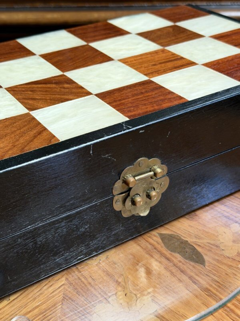 Резные шахматы из слоновой кости