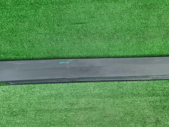 Накладка порога правая Kia Seltos (2019-н.в.)