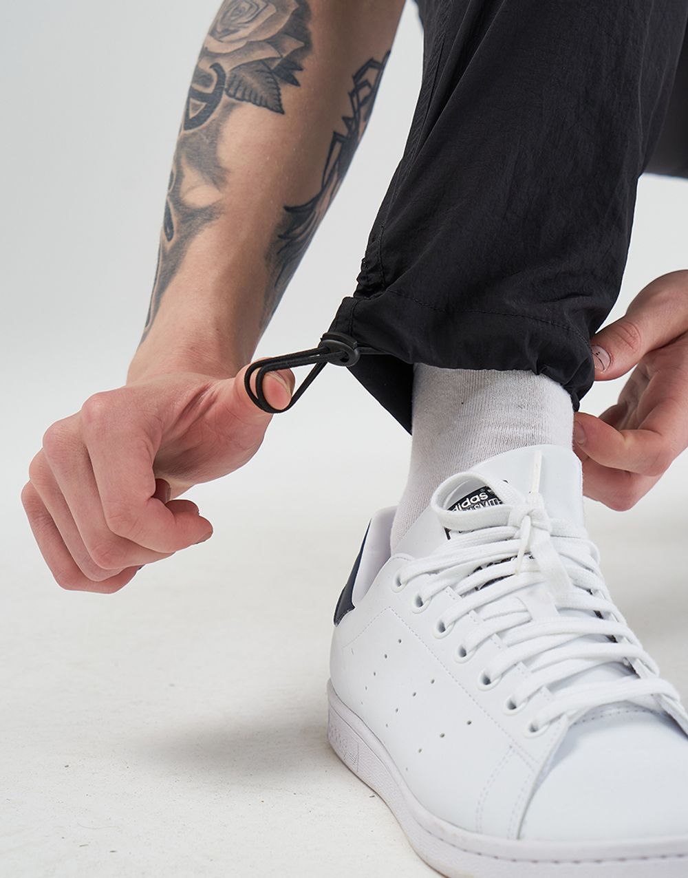 Брюки We Don’t Care Crinkle Nylon Pants Black