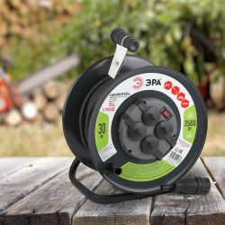 Удлинитель силовой ЭРА RMx-4es-3x2.5-30m-IP44(KG) на металлической катушке c заземлением 4 розетки 30м КГ 3х2.5мм2 | Электротовары