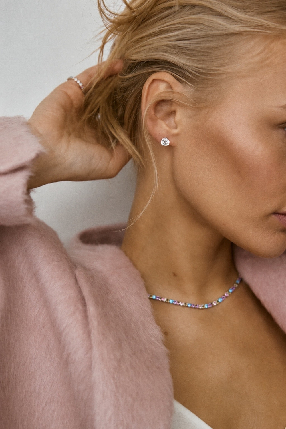 Серьги пусеты White M
