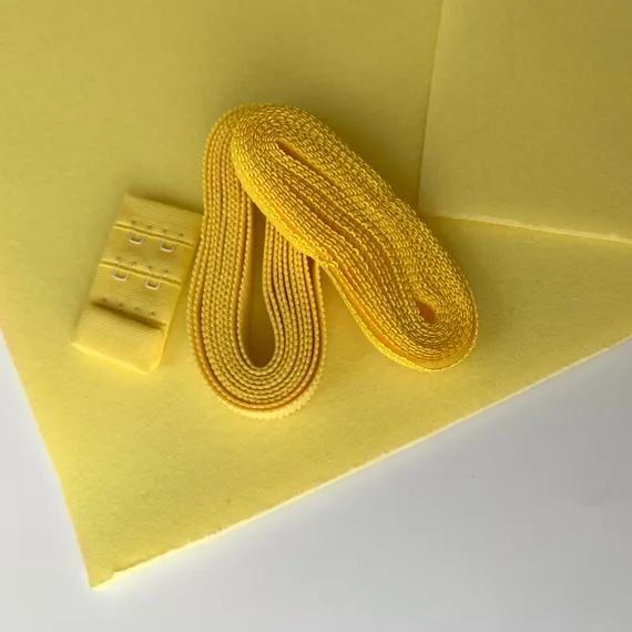 Бельевой поролон желтый 3 мм (точки)