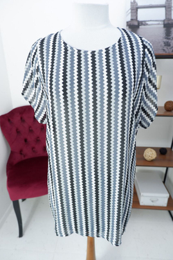 Футболка Shegida модная 54 размер