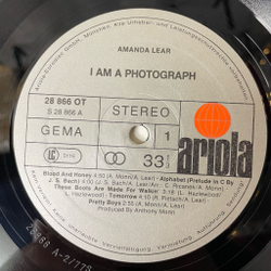 Винтажная виниловая пластинка LP Amanda Lear I Am A Photograph (Germany 1977) Pretty Boys