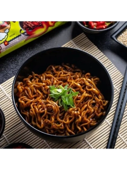 Лапша острая со вкусом курицы в соусе Чачжан 140 г * 3 шт