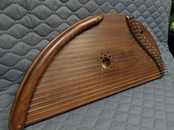 Гусли шлемовидные 20 струн с подлокотником