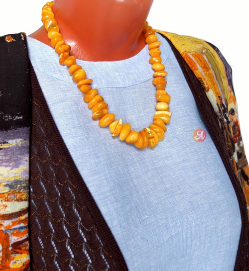 Бусы антикварные из природного королевского янтаря (6411)