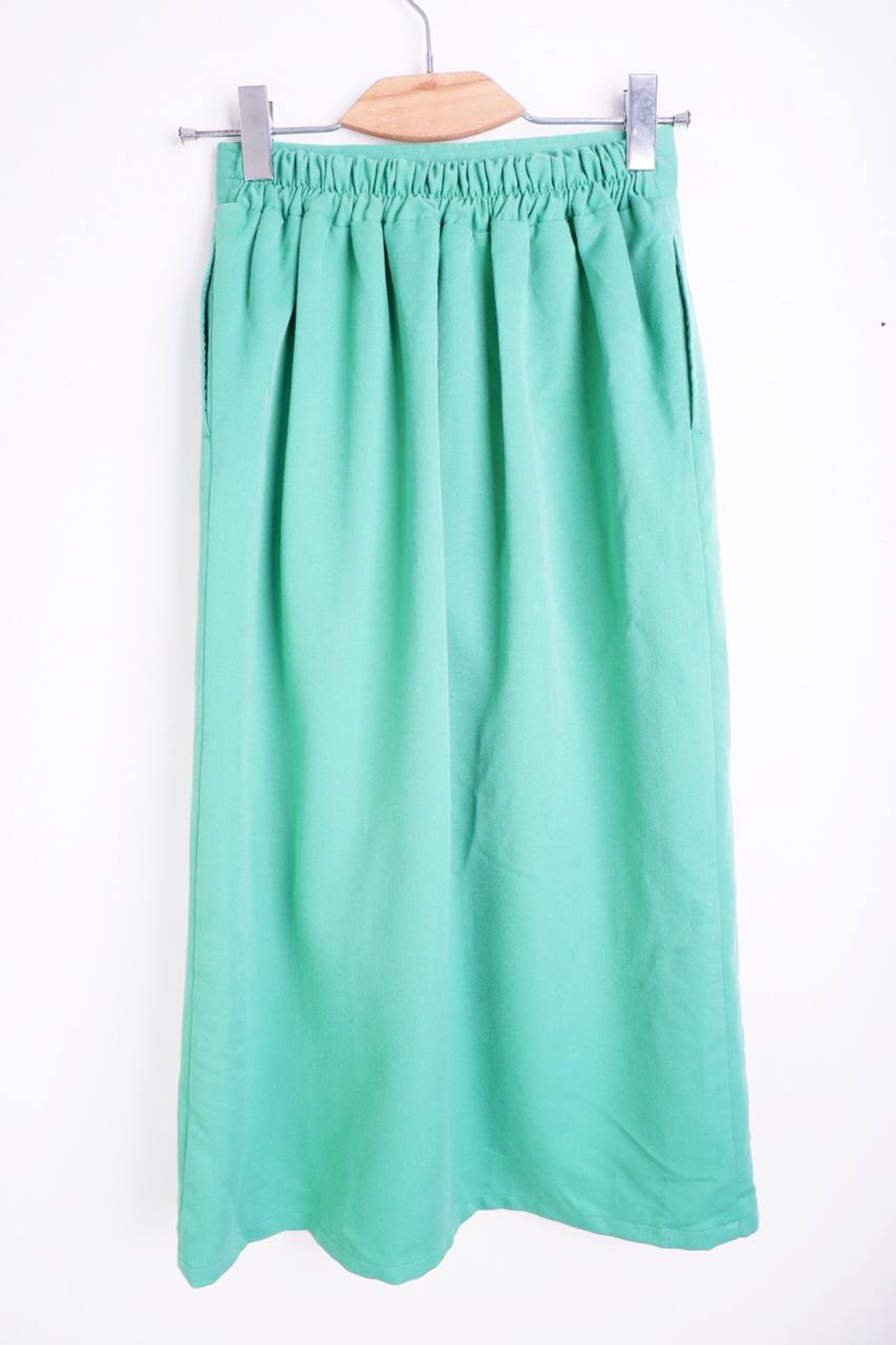 Юбка красивого цвета, маркировка М, визуально 46 размер