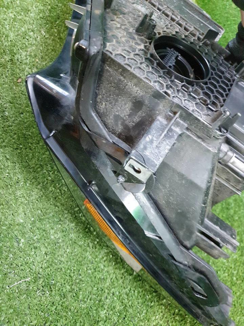 Битая Фара правая Lexus NX 1 (2017-2021) LED