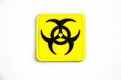 Шеврон Biohazard квадрат PVC 5 см. Жёлтый
