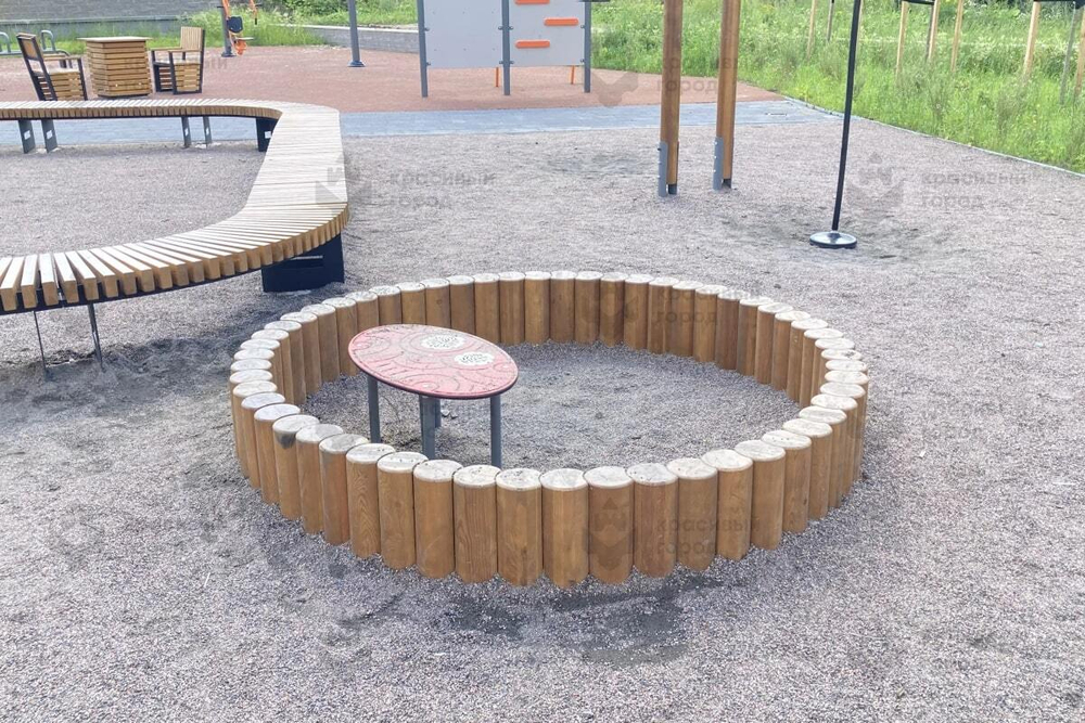 Игровой столик для песочницы