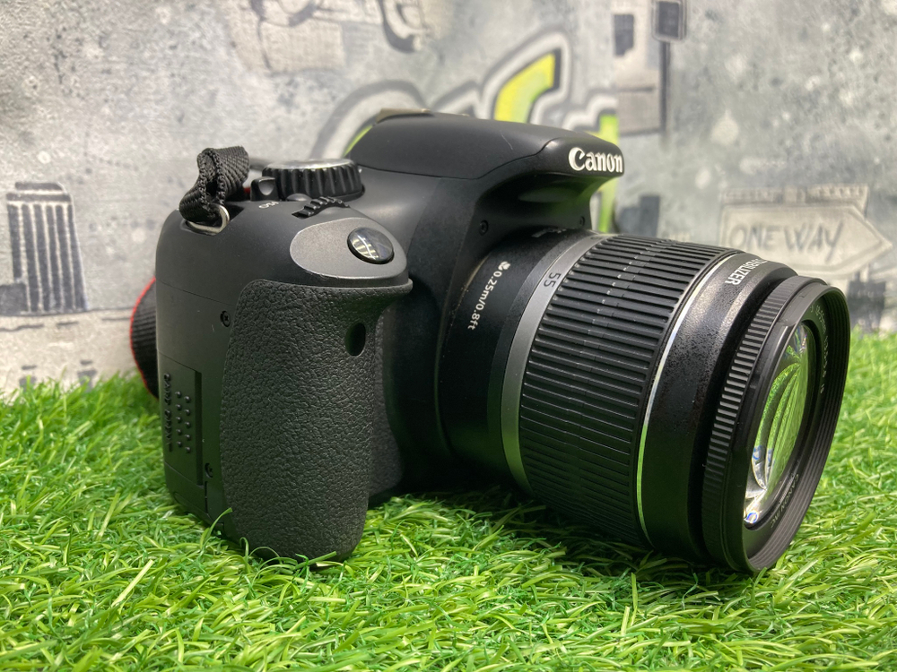 Canon 550D + 18-55mm 3.5-5.6 IS 7000 кадров