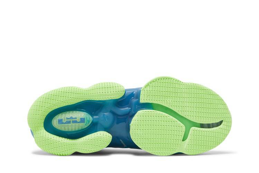 Кроссовки Nike Lebron 19 19 Tpu