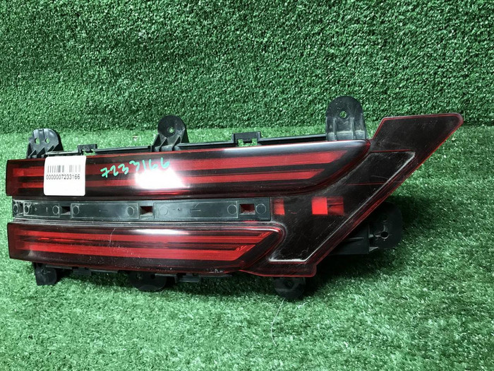 Фонарь левый внутренний Genesis GV70 (2020-н.в.)