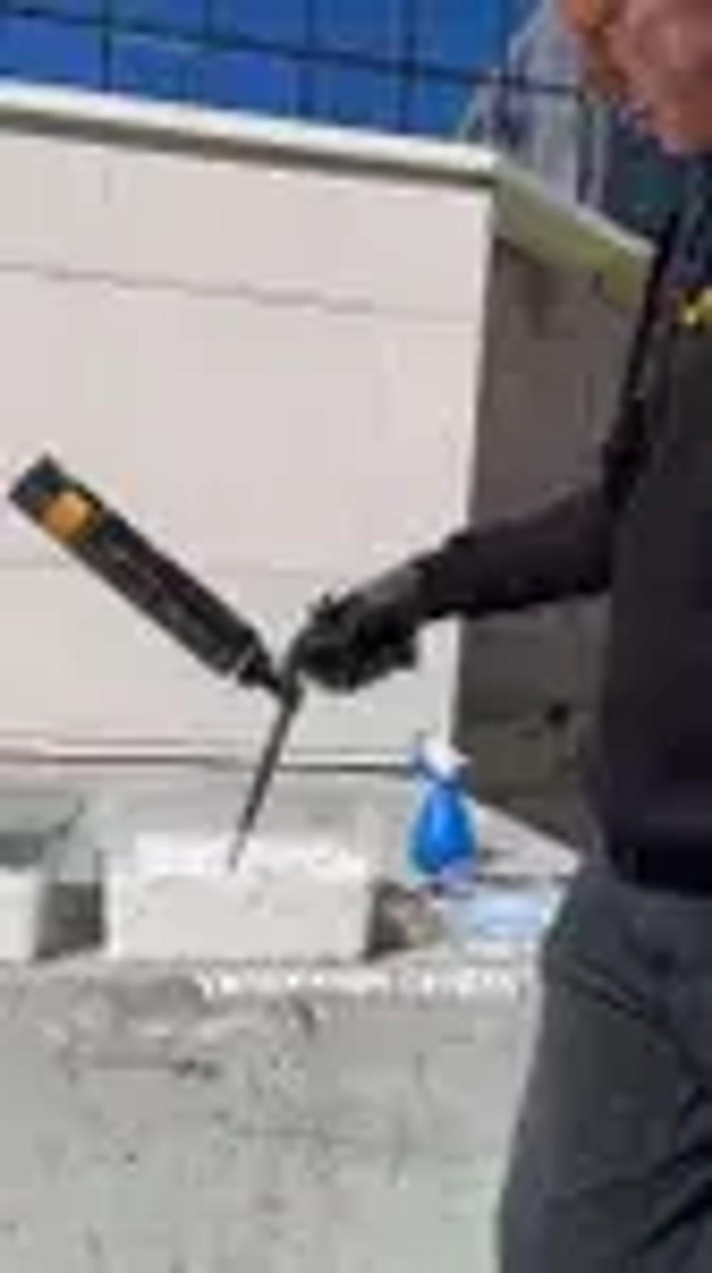 Пена монтажная полиуретановая профессиональная всесезонная KRONbuild ONE 65