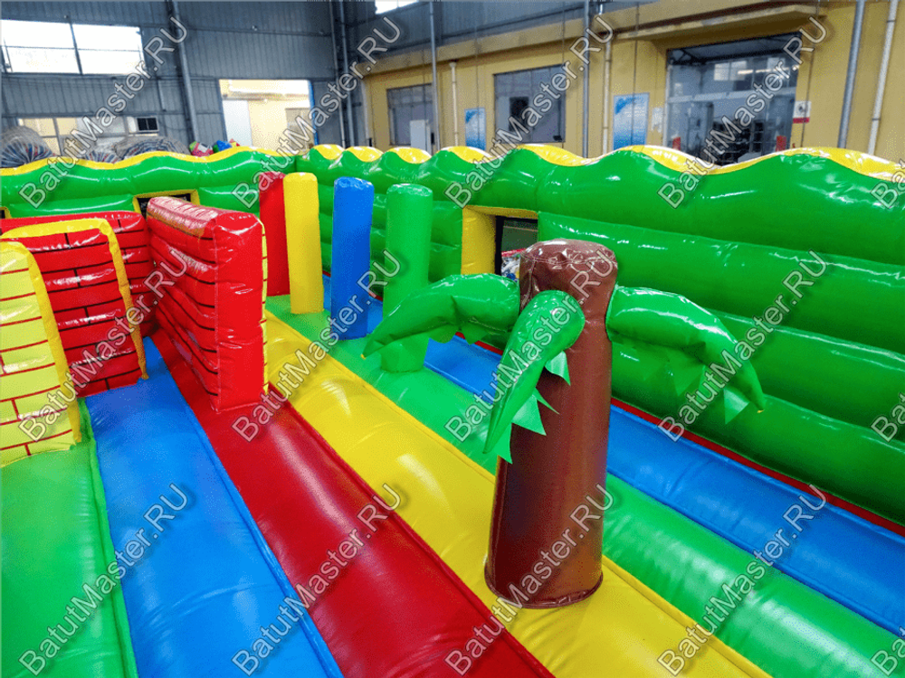 Большой надувной батут "Средневековье" 12*12*5 м