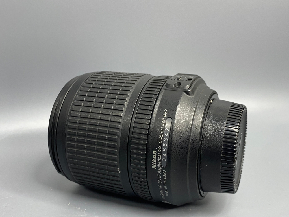 Nikon 18-105mm С царапиной