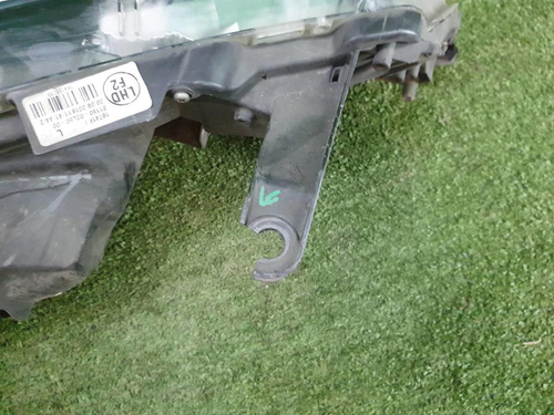 Битая Фара левая Toyota Corolla E160 15-19 галоген