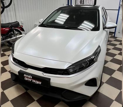 Виниловая пленка Carbins Ceramic White 9010M