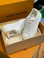 Женские кеды кроссовки Louis Vuitton в белом цвете с логотипом