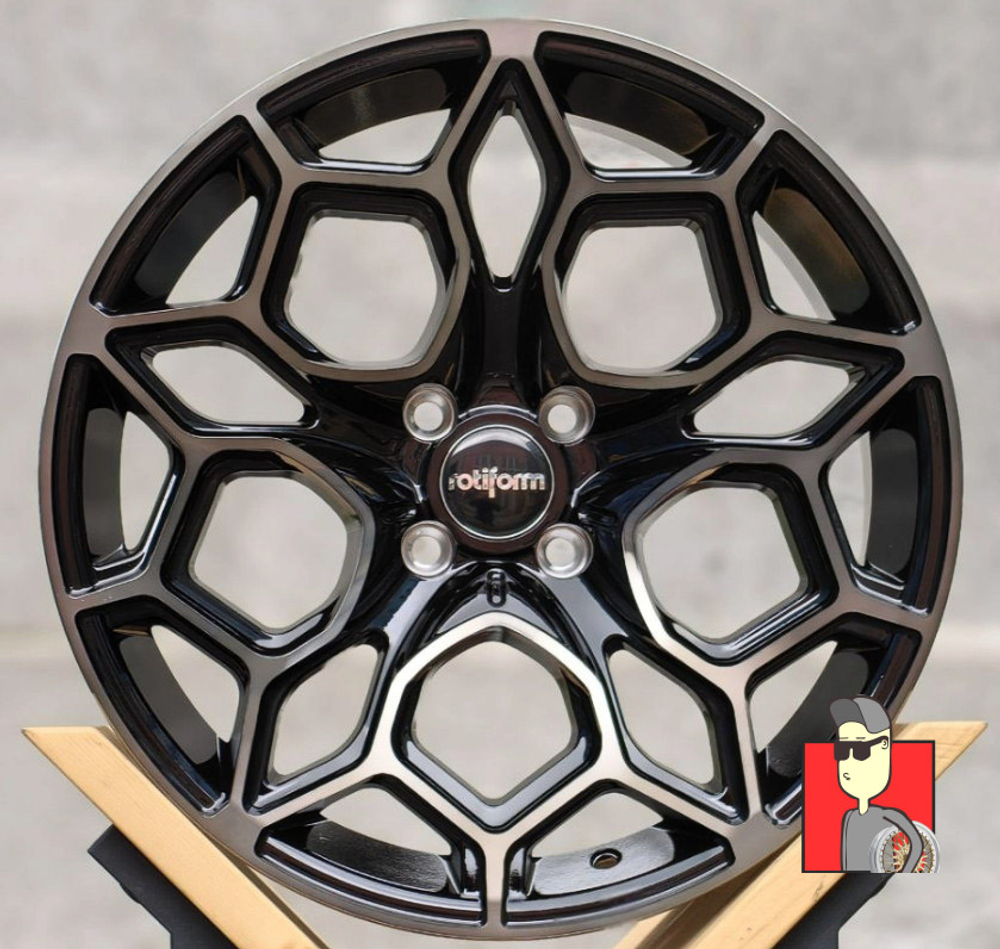 Комплект дисков Rotiform 17x8.5 et30 4x98
