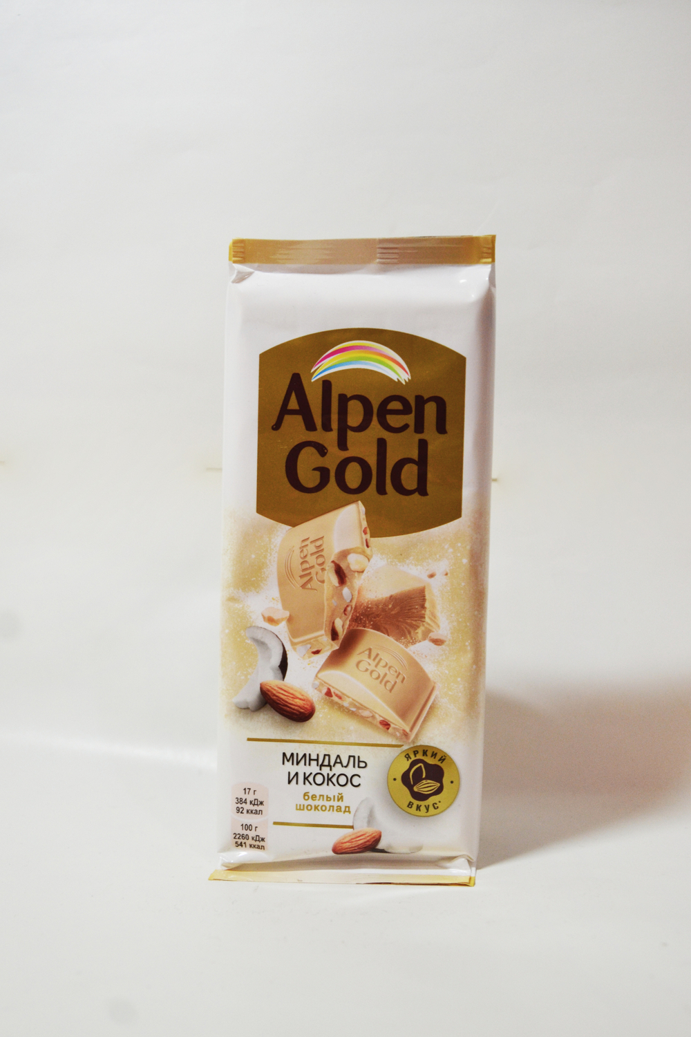 Шоколад Alpen Gold Белый с Миндалем и Кокосовой стружкой 80 грамм