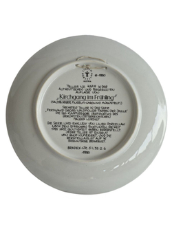 Тарелка декоративная "Поход в церковь весной" Австрия