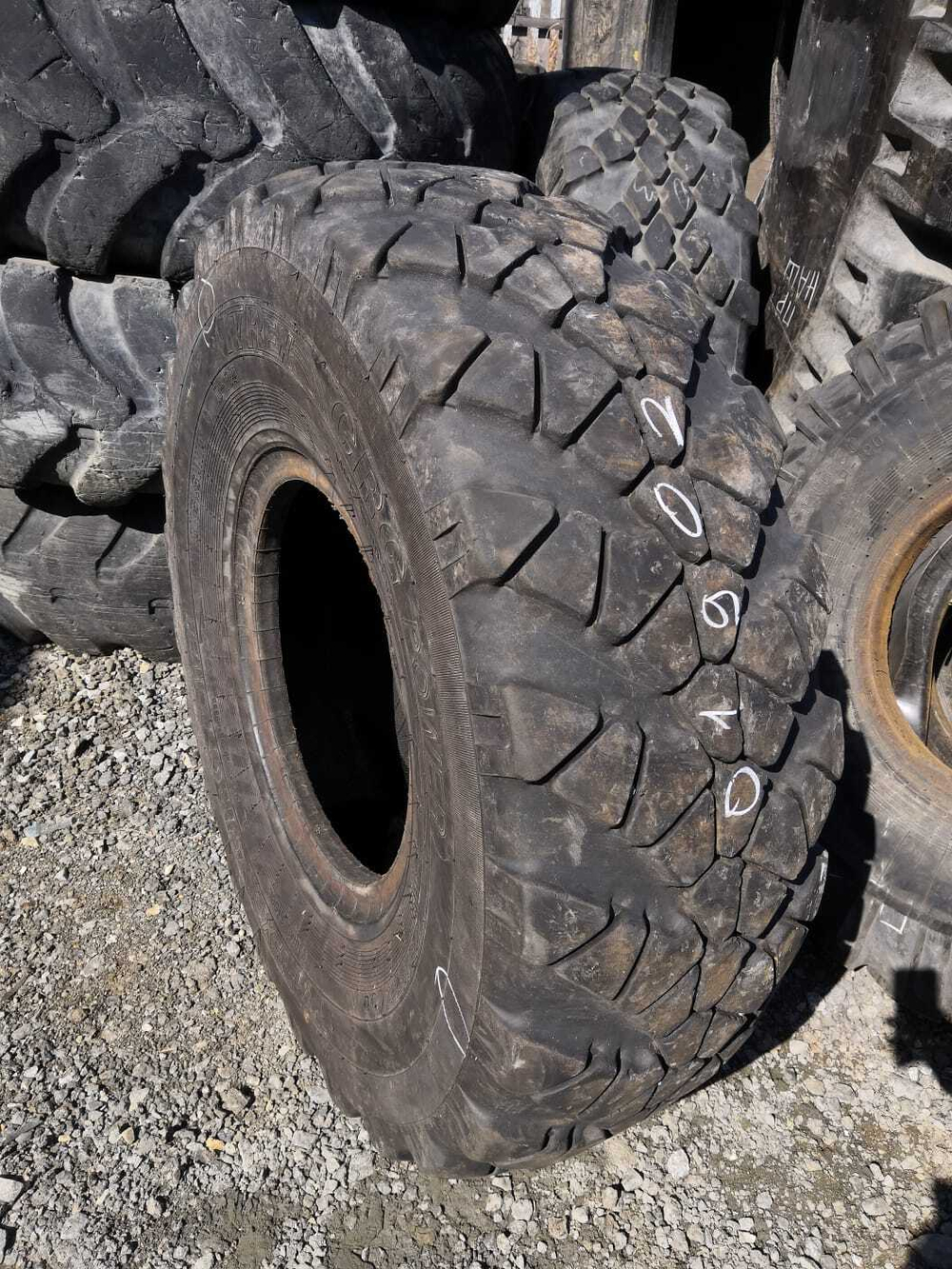 425/85R21 Омскшина O-184 шина б/у