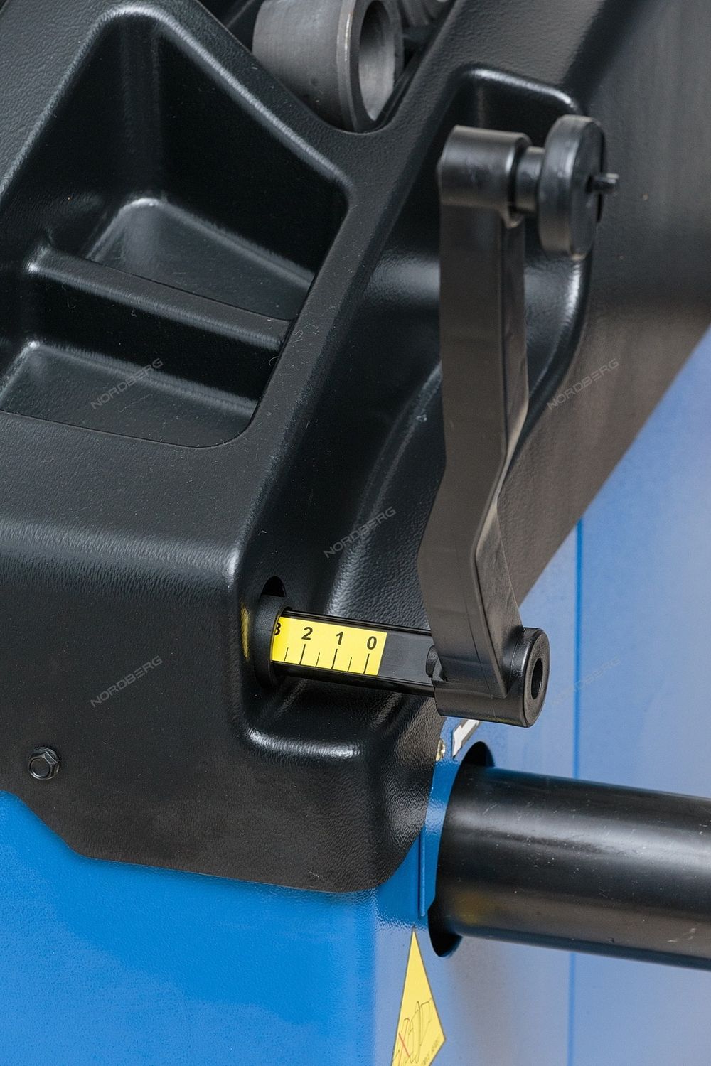 NORDBERG (4523C) Станок балансировочный с ручным вводом параметров