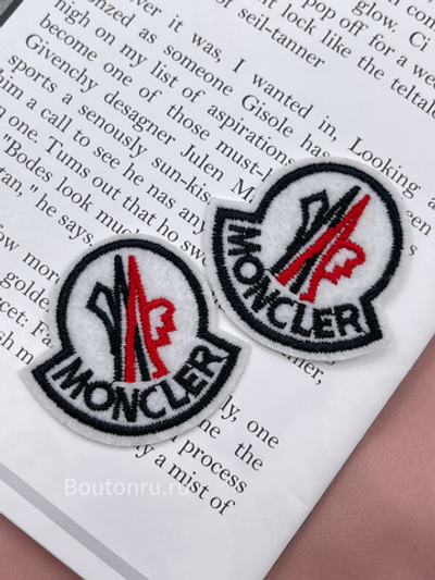 Нашивка Монкл. 4,5х4 см