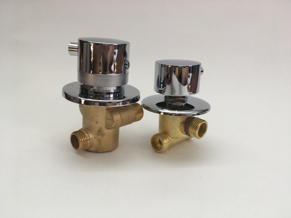 Смеситель для душевой кабины  универсальный термостат DC 6607 2 режима