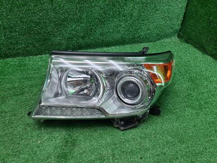 Фара левая Land Cruiser 200 (2012-2015) ксенон
