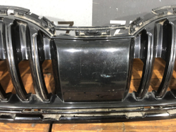 Решетка радиатора Skoda Octavia 3 (A7) 17-20 Б/У Оригинал 5E0853653C